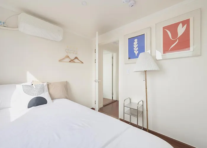 公寓 Sowol Haus - Cozy 2 Bedroom Duplex Near Itaewon 首爾