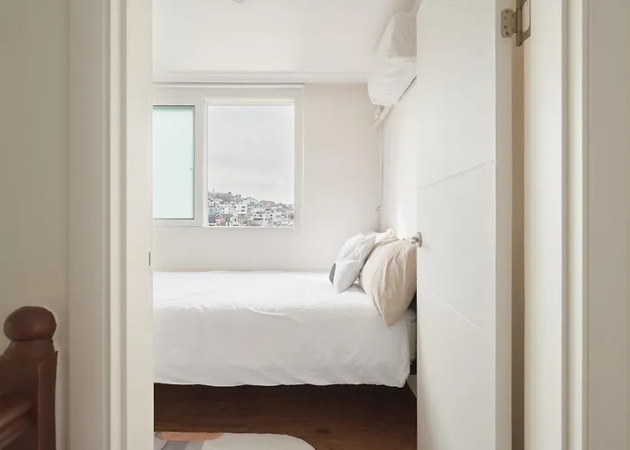 Sowol Haus - Cozy 2 Bedroom Duplex Near Itaewon *