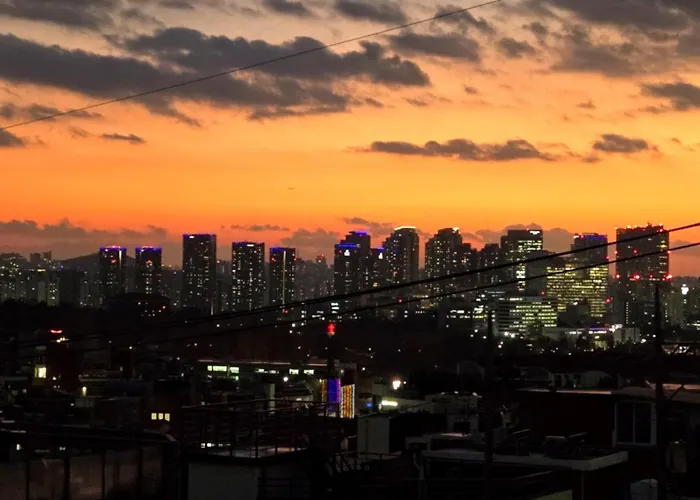Sowol Haus - Cozy 2 Bedroom Duplex Near Itaewon